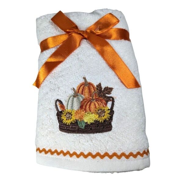 Leafton Farm Embroidered Pumpkins and Flowers in Basket Hand Towels Set of 2 - Picture 1 of 4